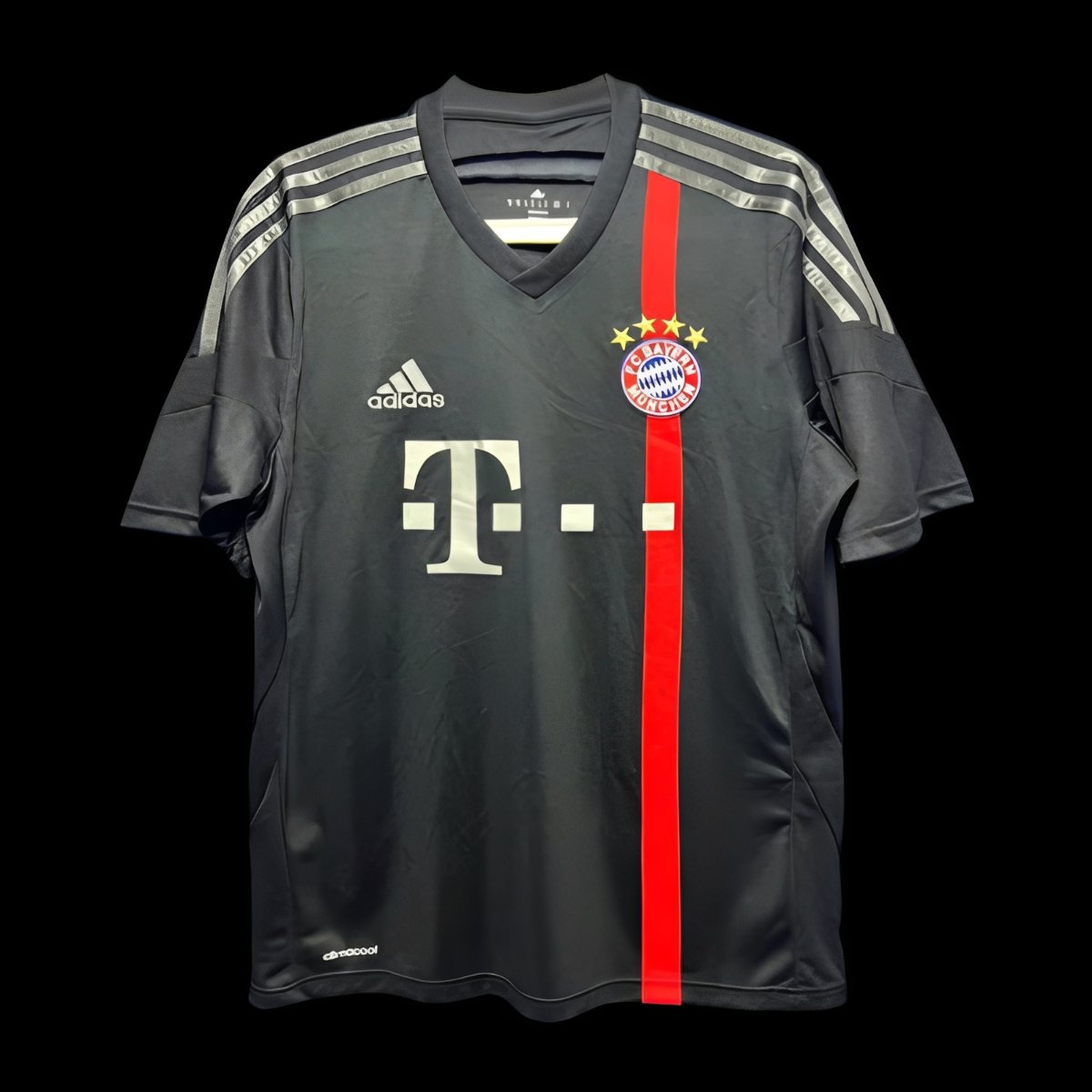 Mens Bayern Munich 2014/15 Third Retro Shirt 9697c448069c065bfee1a23a.jpg