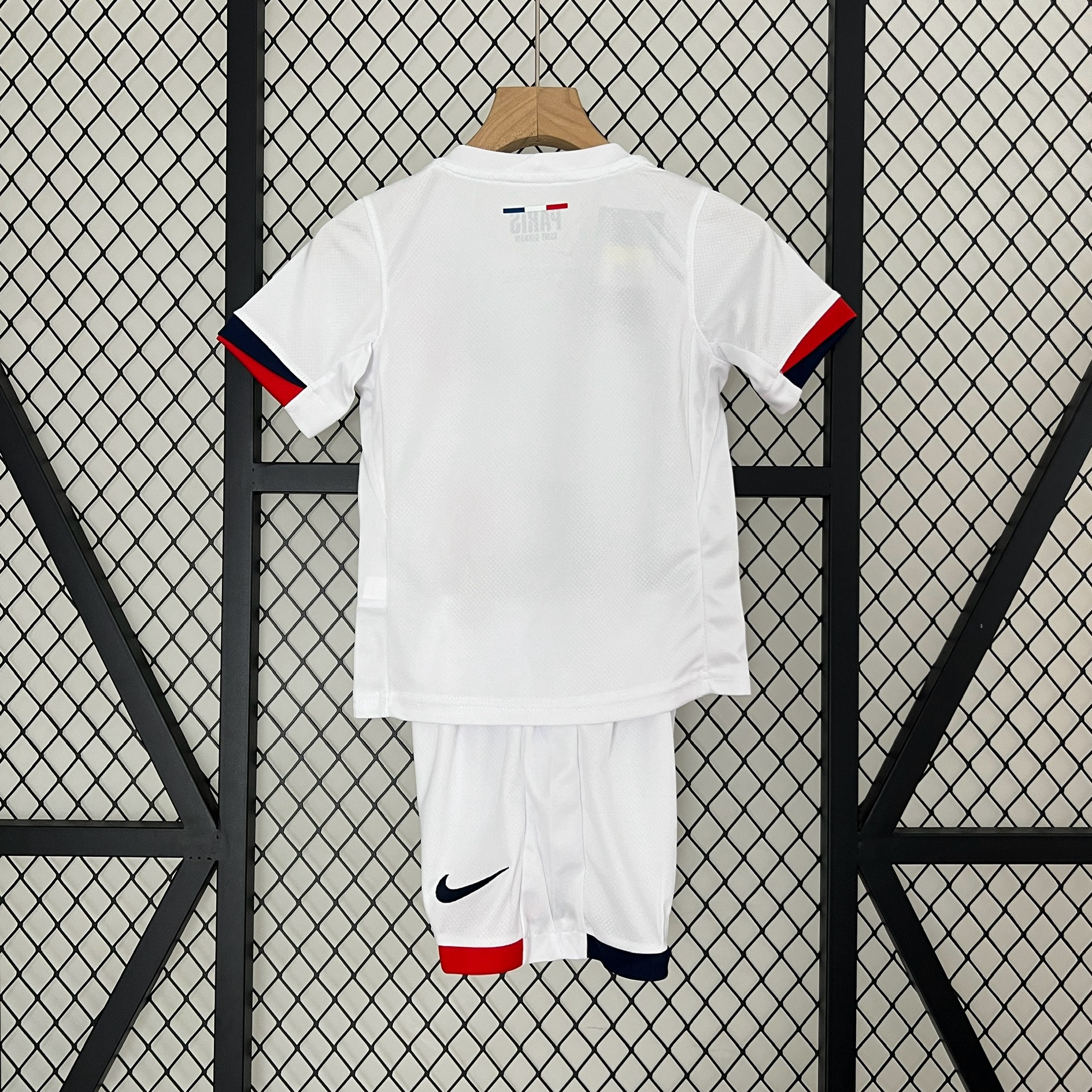 Kids PSG Away Kit 2024/25 Kids PSG Away Kit 2024/25 back view detail