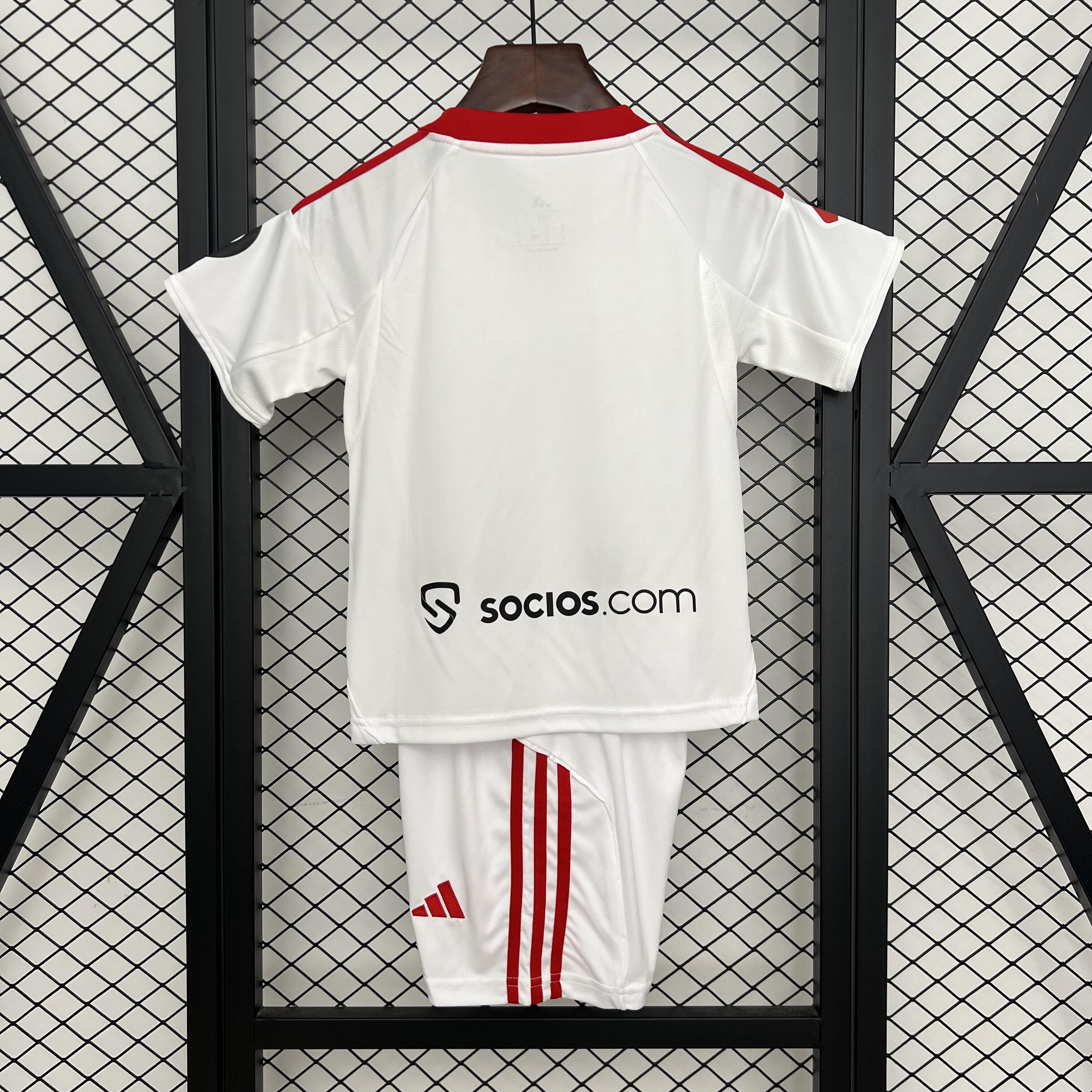 Kids Sevilla Home Kit 2025/26 Kids Sevilla Home Kit 2025/26 back view detail