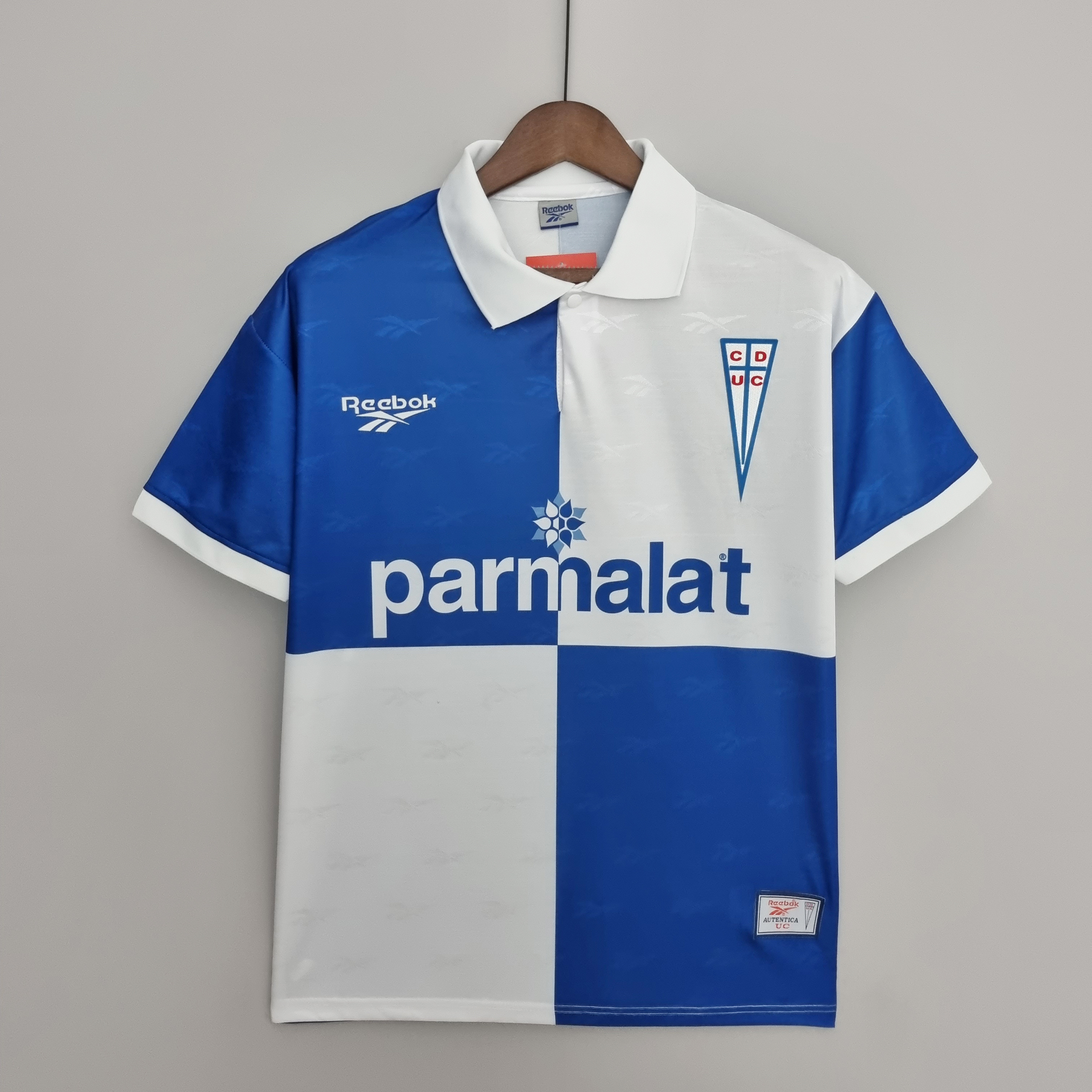 Mens Deportivo Universidad Catolica Retro Third Jersey 1998/99 Mens Deportivo Universidad Catolica Retro Third Jersey 1998/99 front view on display