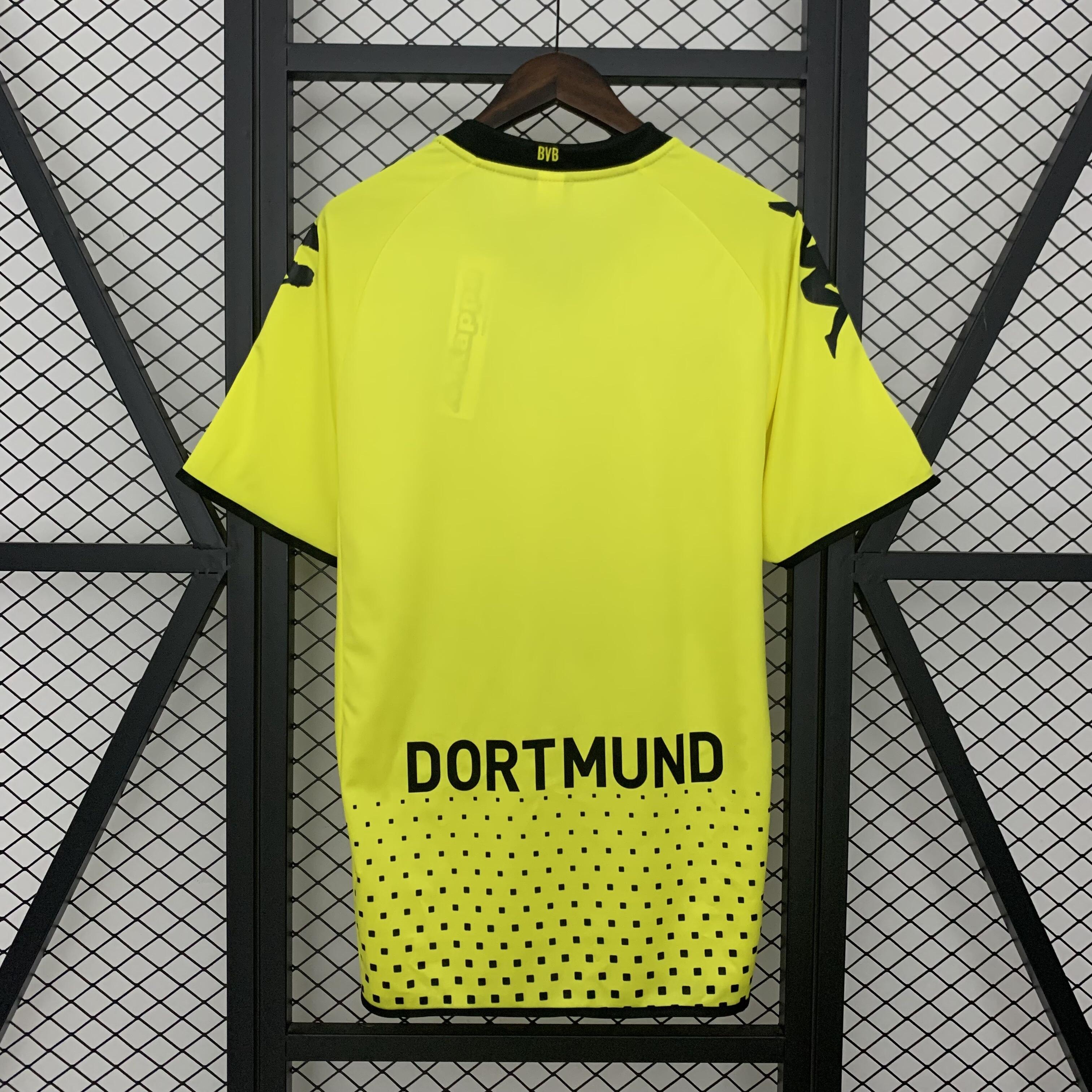 Mens Borussia Dortmund Retro Home Jersey 2011/12 Mens Borussia Dortmund Retro Home Jersey 2011/12 front view on display