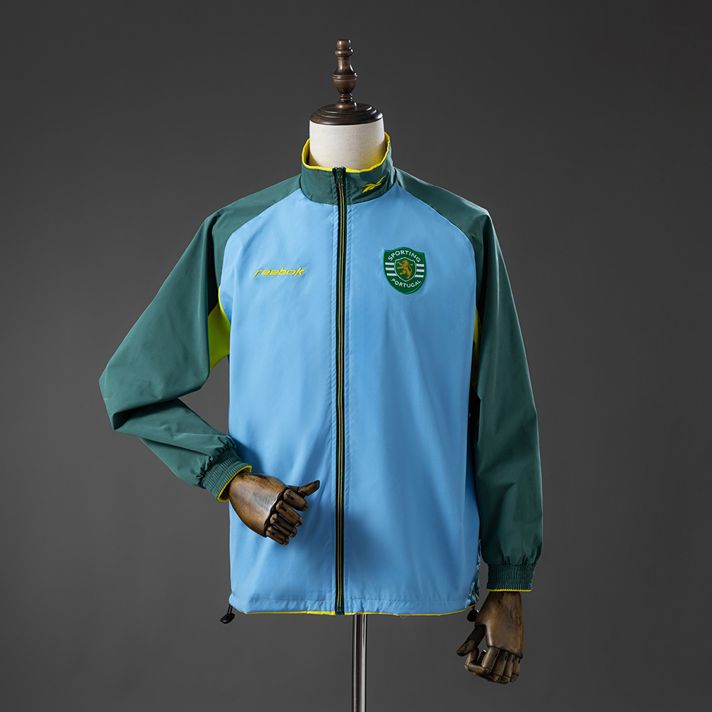 Mens Benfica Retro Windbreaker 2002/03 Mens Benfica Retro Windbreaker 2002/03 front view in blue and green