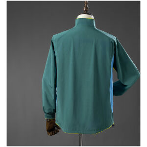 Mens Benfica Retro Windbreaker 2002/03 rear view showing matching team styling