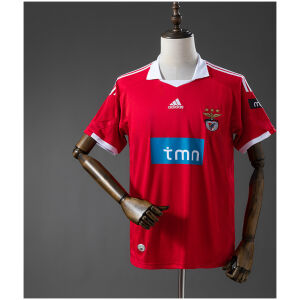 Mens Benfica Retro Home Jersey 2009/10 front view in red with white collar