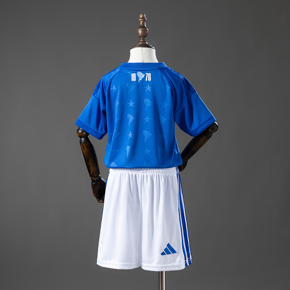 Kids Cruzeiro Home Kit 2026 Kids Cruzeiro Home Kit 2026 rear view of shirt and shorts