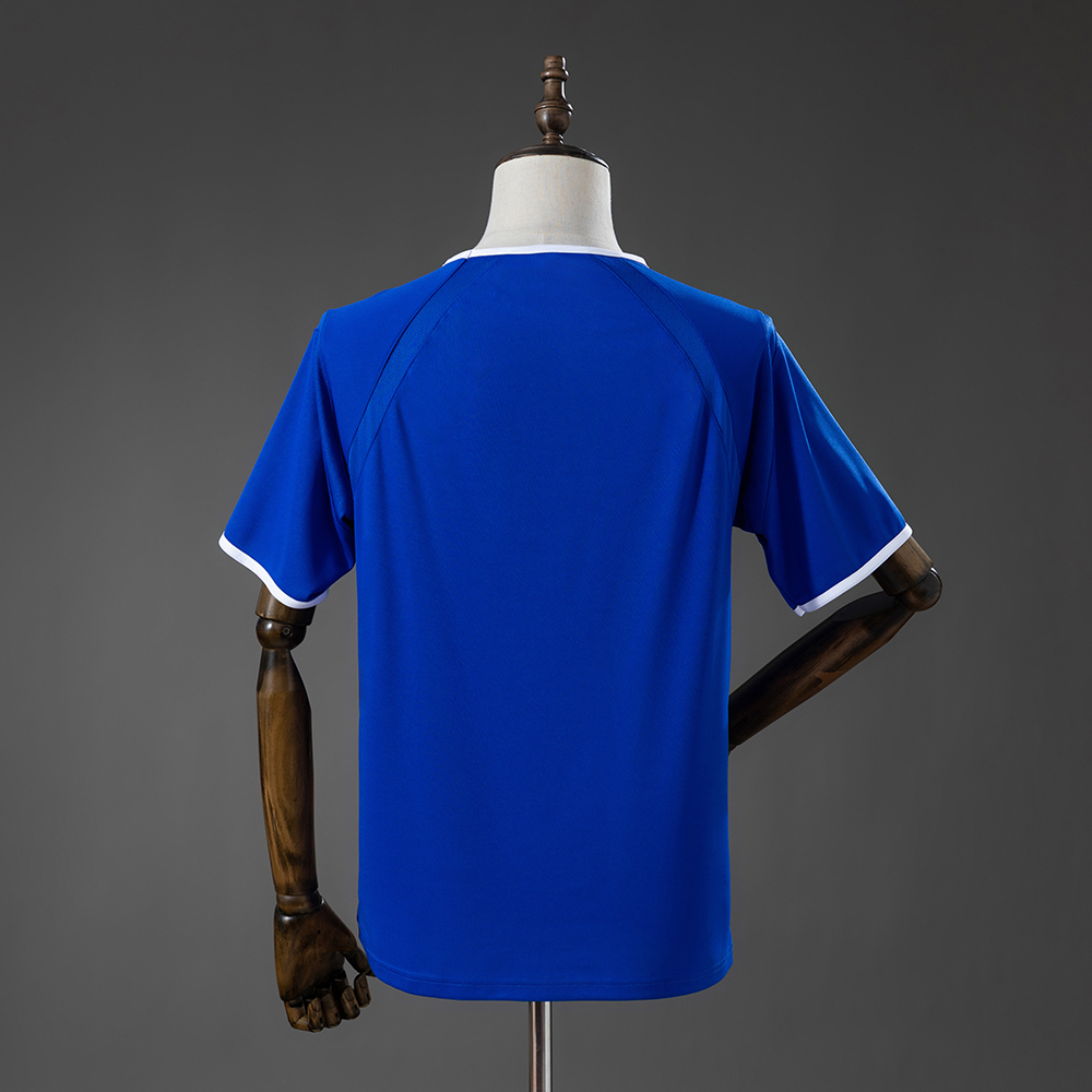 Mens Everton Retro Home Jersey 2003/04 Mens Everton Retro Home Jersey 2003/04 rear view showing authentic team styling