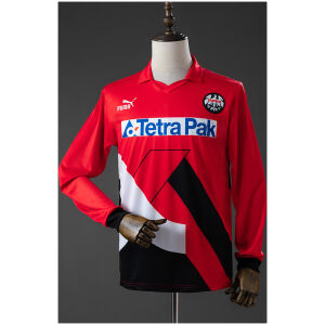 Mens Frankfurt Retro Long Sleeve Home Jersey 1993/95 Front view of the Mens Frankfurt Retro Long Sleeve Home Jersey 1993/95 in red with geometric block art and Tetra Pak sponsor