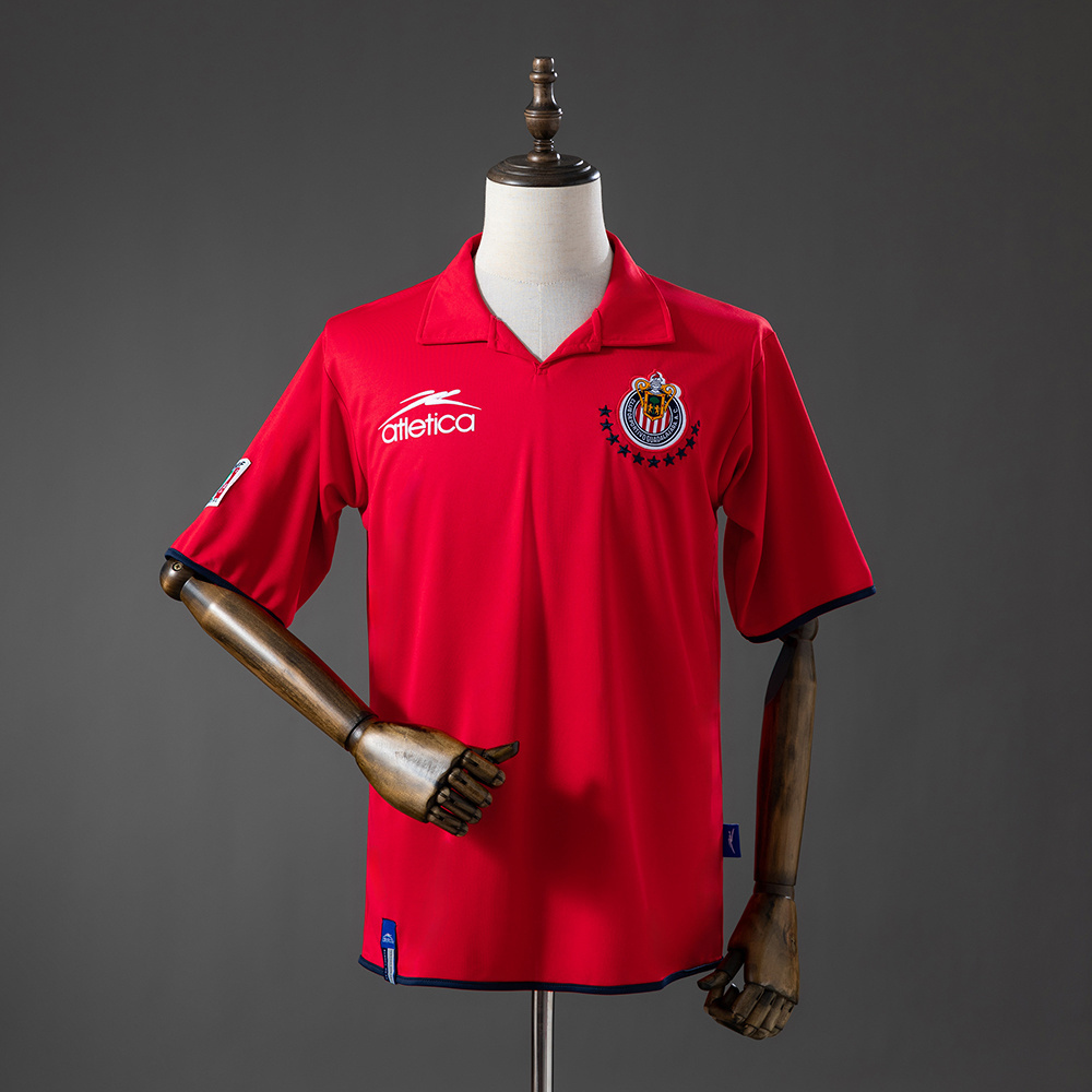 Mens Guadalajara Retro Third Jersey 2003/04 Mens Guadalajara Retro Third Jersey 2003/04 front view in red with polo collar