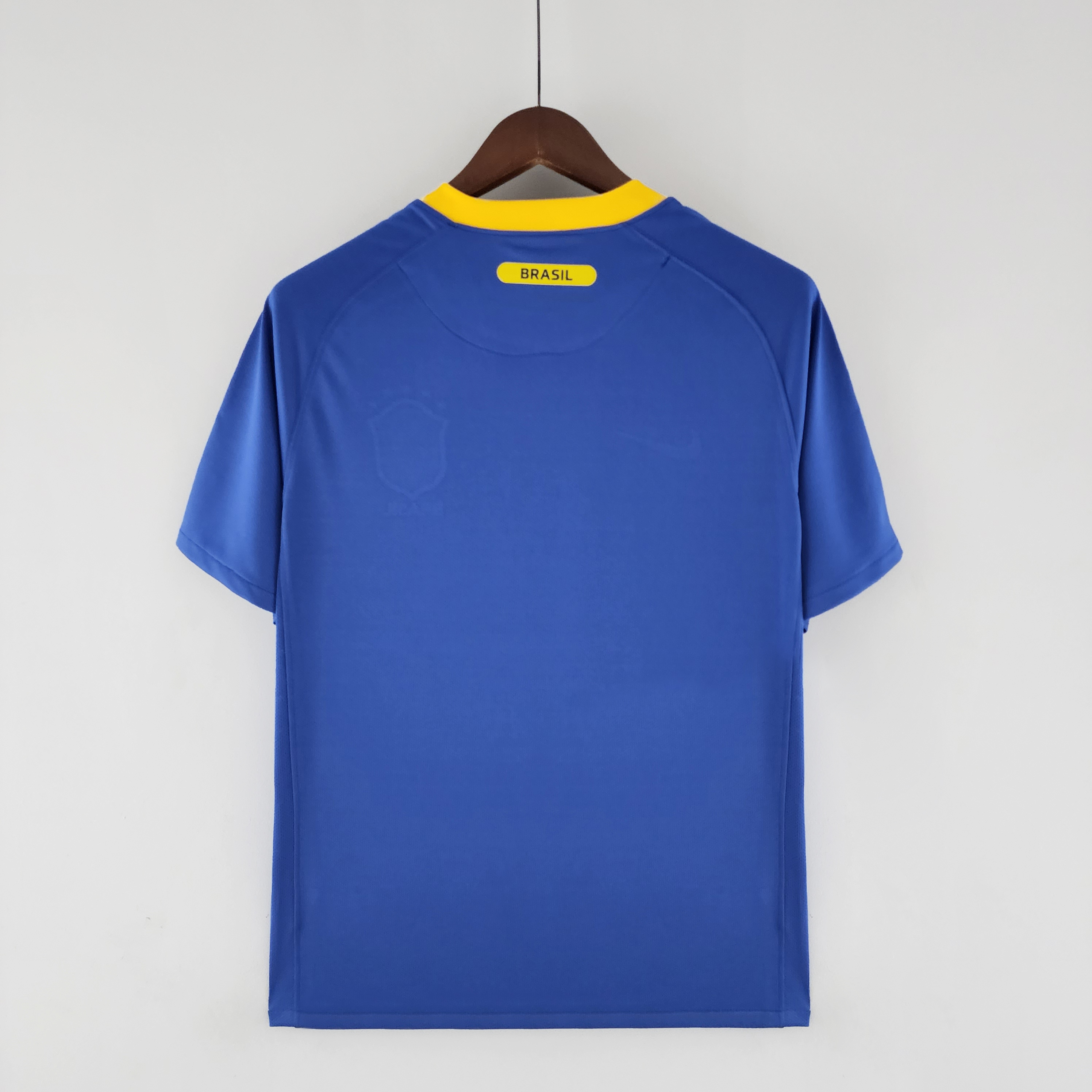 Mens World Cup Brazil blue Retro Away Jersey 2010 Mens World Cup Brazil blue Retro Away Jersey 2010 rear view showing yellow collar and Brasil neck tag