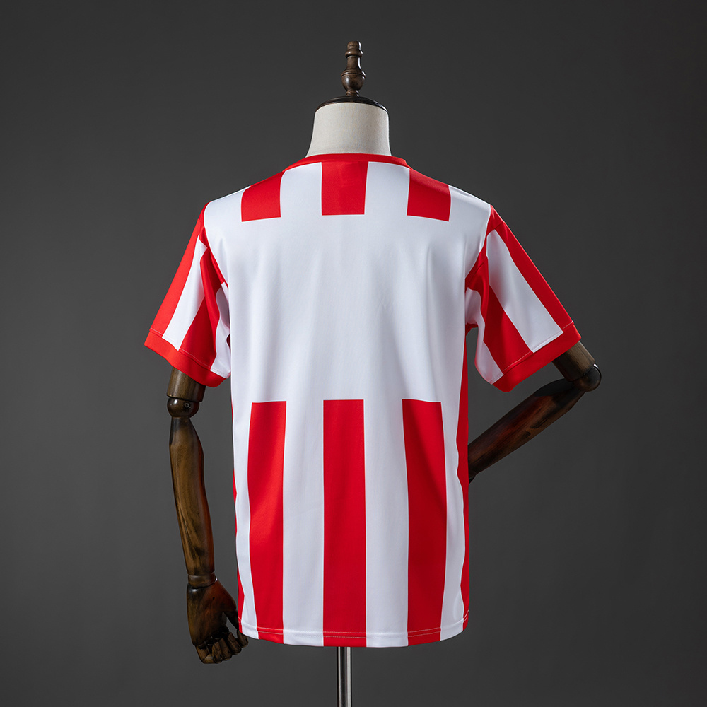 Mens Guadalajara Retro Home Jersey 1991/92 Mens Guadalajara Retro Home Jersey 1991/92 rear view showing solid white player number box and red collar