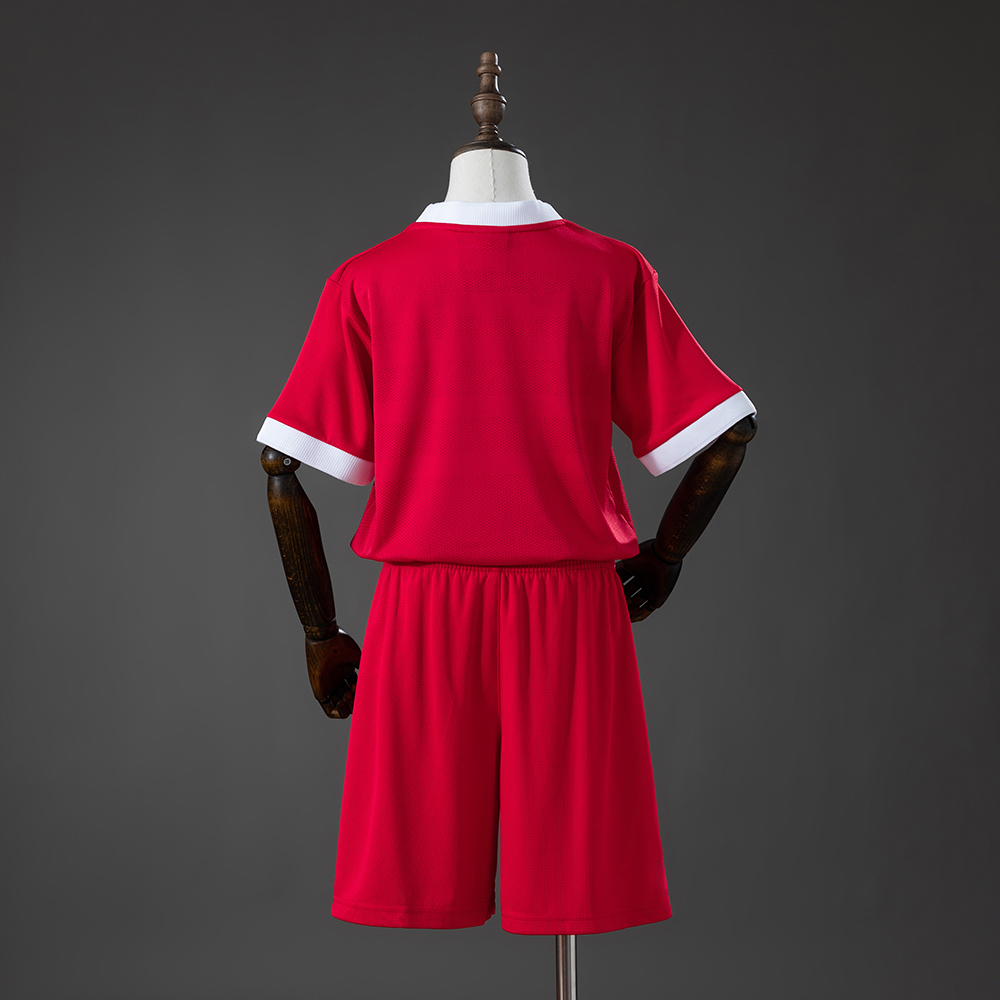 Kids Liverpool Retro Home Kit 1995/96 Kids Liverpool Retro Home Kit 1995/96 rear view of shirt and shorts