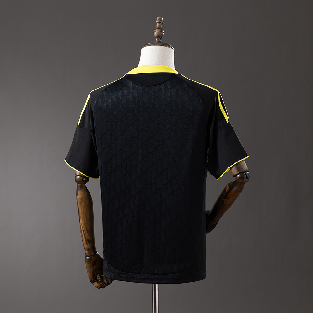 Mens Liverpool Retro Away Jersey 2010/11 Mens Liverpool Retro Away Jersey 2010/11 rear view showing authentic team styling