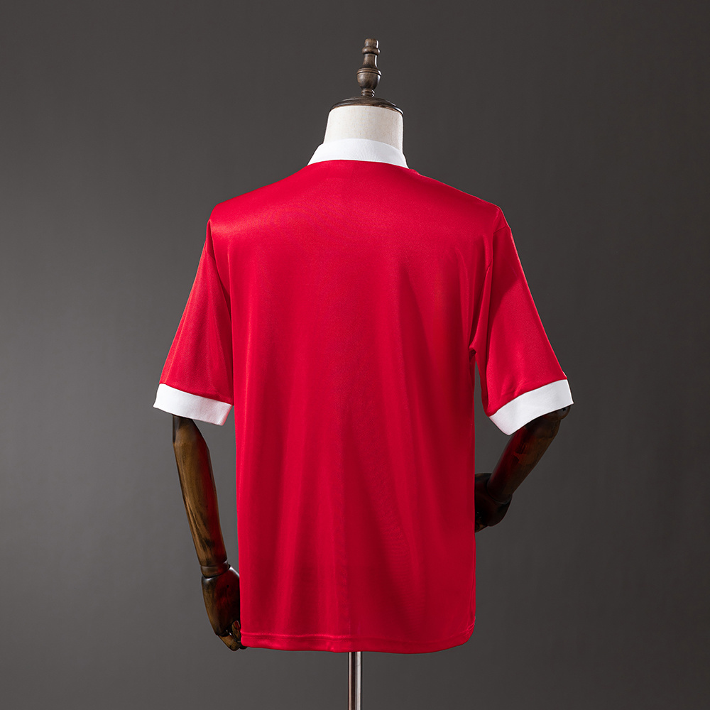 Mens Liverpool Retro Home Jersey 1976/77 Mens Liverpool Retro Home Jersey 1976/77 rear view showing authentic team styling
