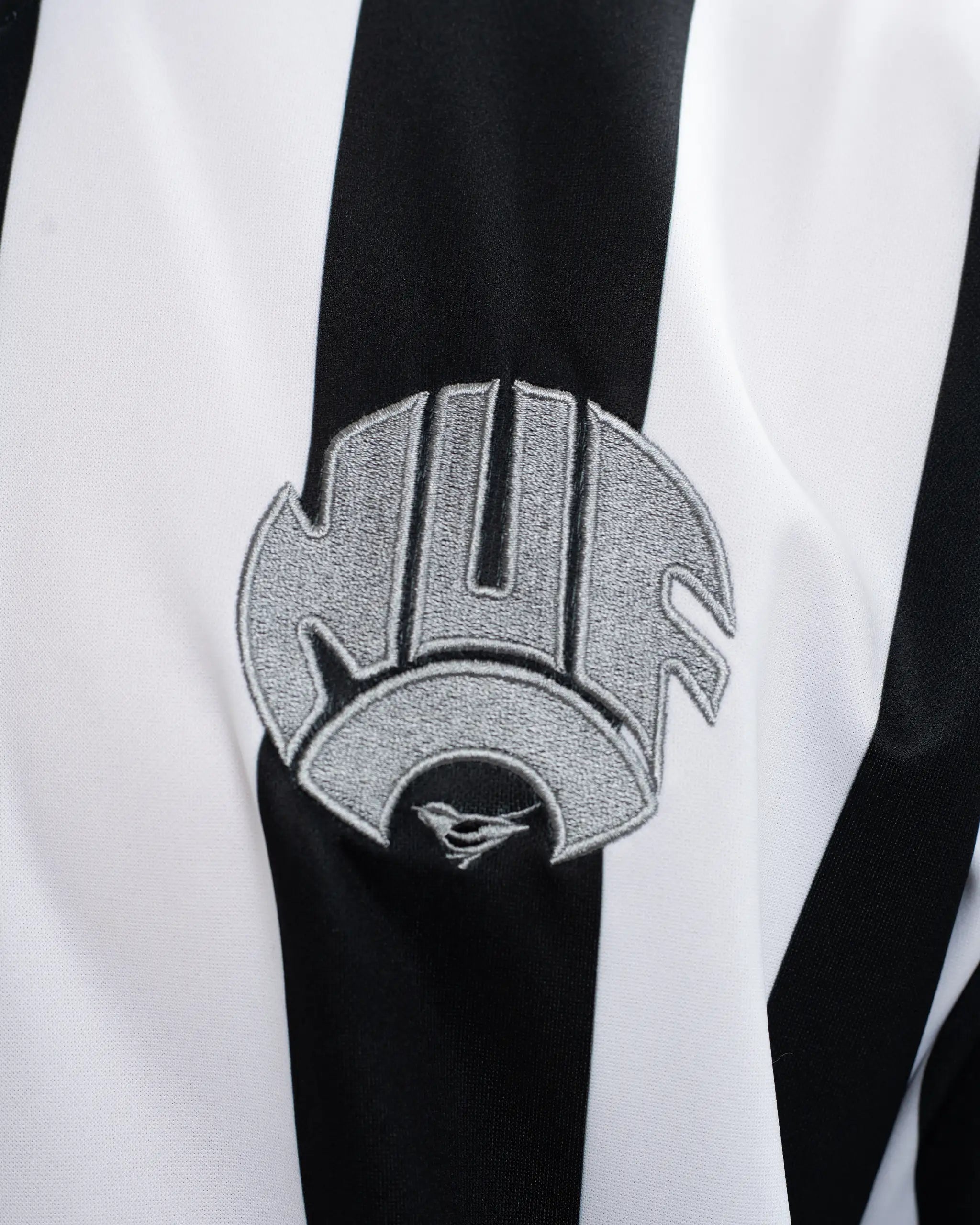 Mens Newcastle United Home Retro Jersey 1984 Mens Newcastle United Home Retro Jersey 1984