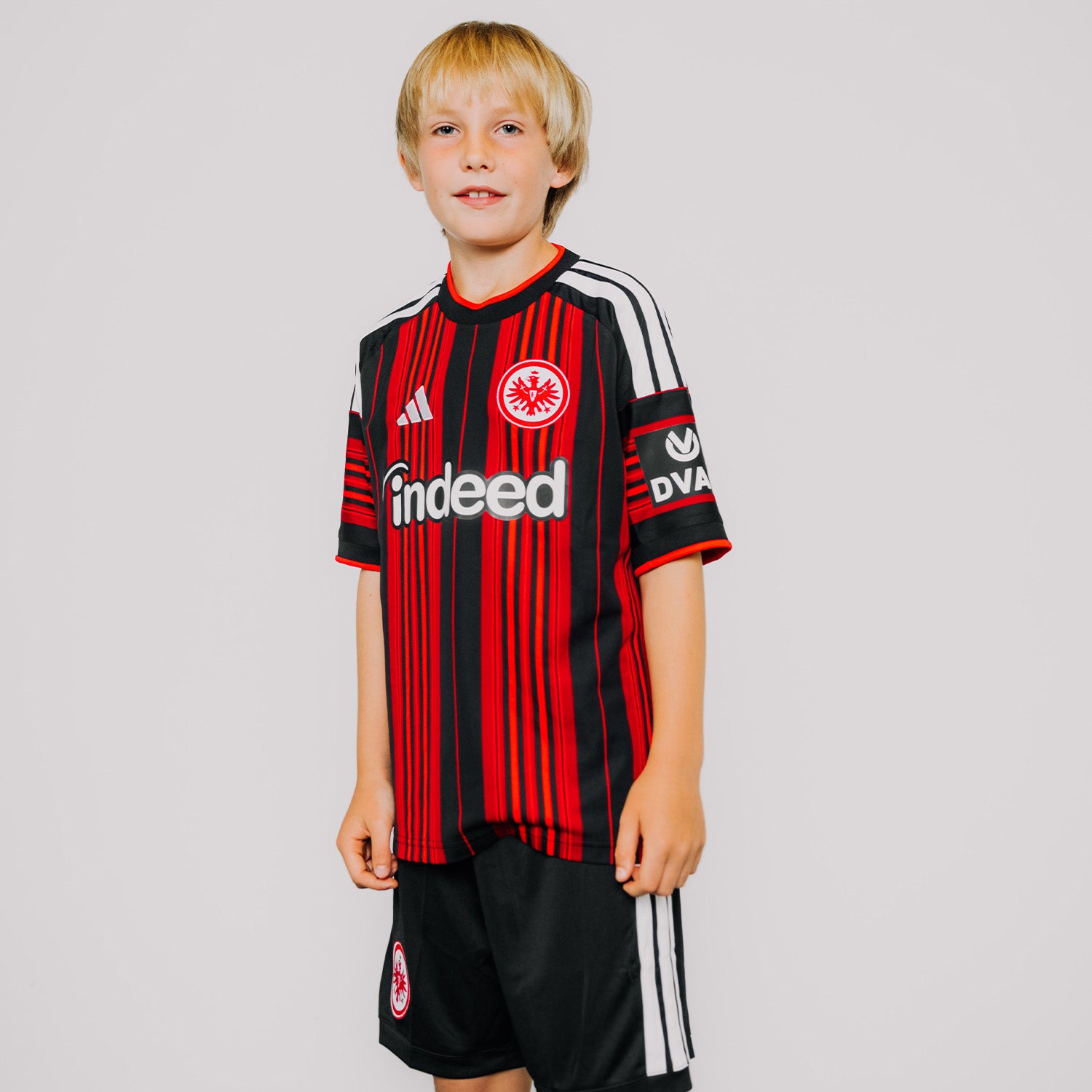Kids Eintracht Frankfurt Home Kit 2026/27 Kids Eintracht Frankfurt Home Kit 2026/27