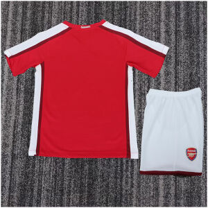 Kids arsenal Retro Home Kit 2008/09 rear view of shirt and shorts