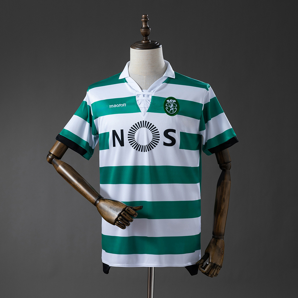 Mens Sporting Lisbon Retro Home Jersey 2018/19 Mens Sporting Lisbon Retro Home Jersey 2018/19 front view with polo collar