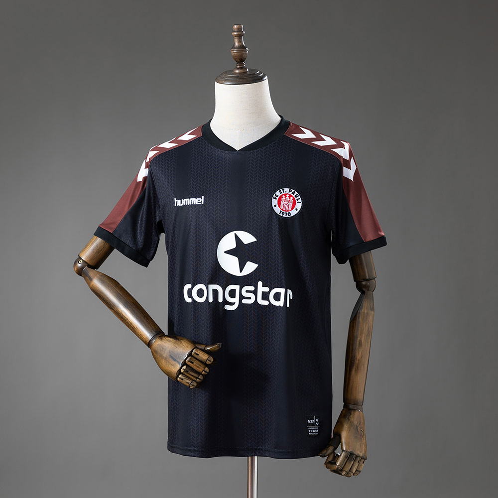 Mens St. Pauli Retro Home Jersey 2015/16 Mens St. Pauli Retro Home Jersey 2015/16 front view in dark brown with Congstar sponsor and Hummel chevrons