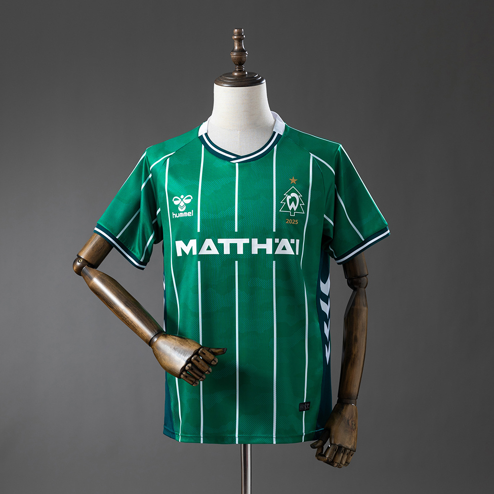 Mens Werder Home Jersey 2025/26 Front view of the Mens Werder Home Jersey 2025/26 in green with white pinstripes and Tannenbaum crest