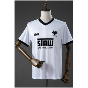 Mens Wolverhampton Wanderers Wolves Retro Away Jersey 1986/88 Front view of the Mens Wolverhampton Wanderers Wolves Retro Away Jersey 1986/88 in white with black collar and wolf crest