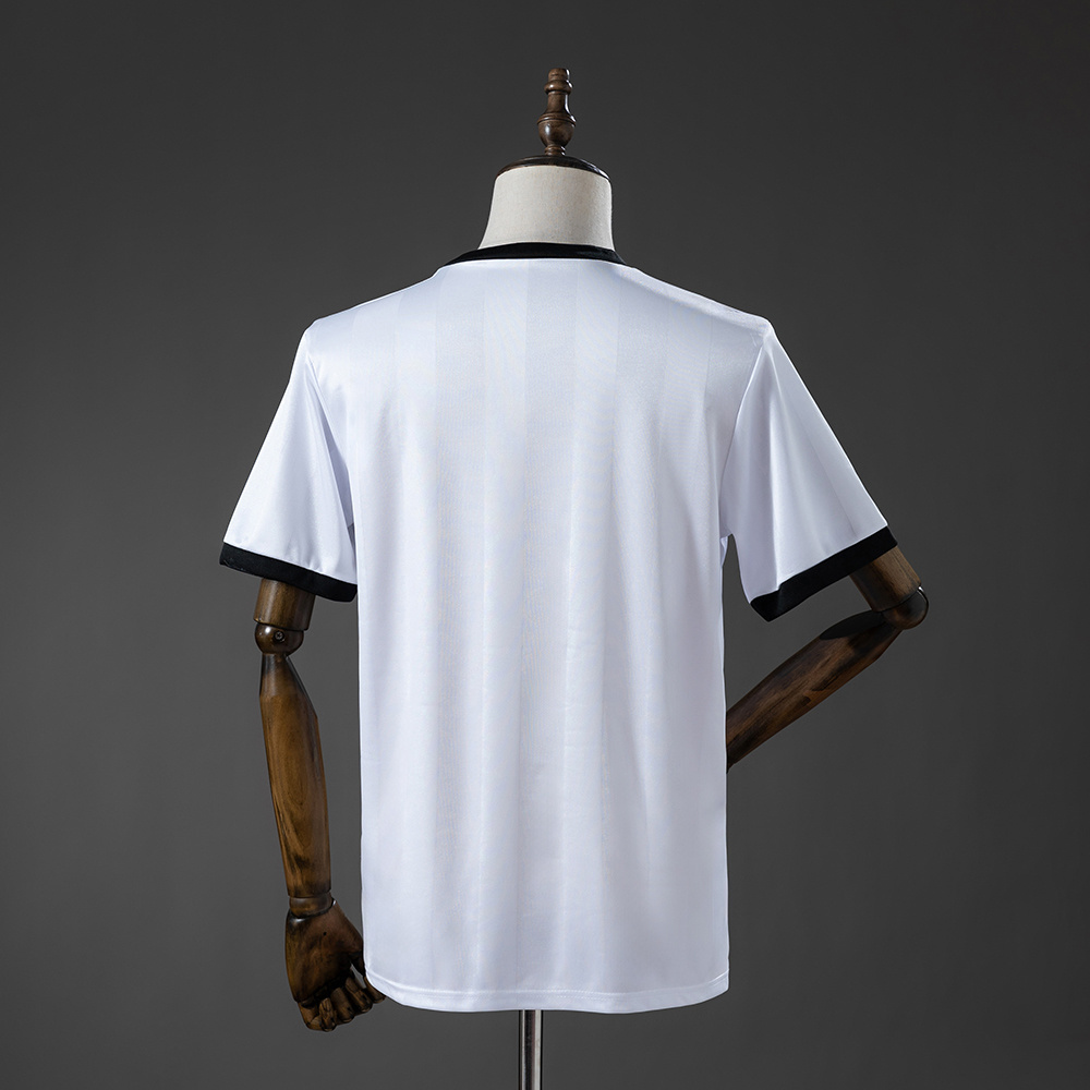 Mens Wolverhampton Wanderers Wolves Retro Away Jersey 1986/88 Mens Wolverhampton Wanderers Wolves Retro Away Jersey 1986/88 rear view showing authentic team styling