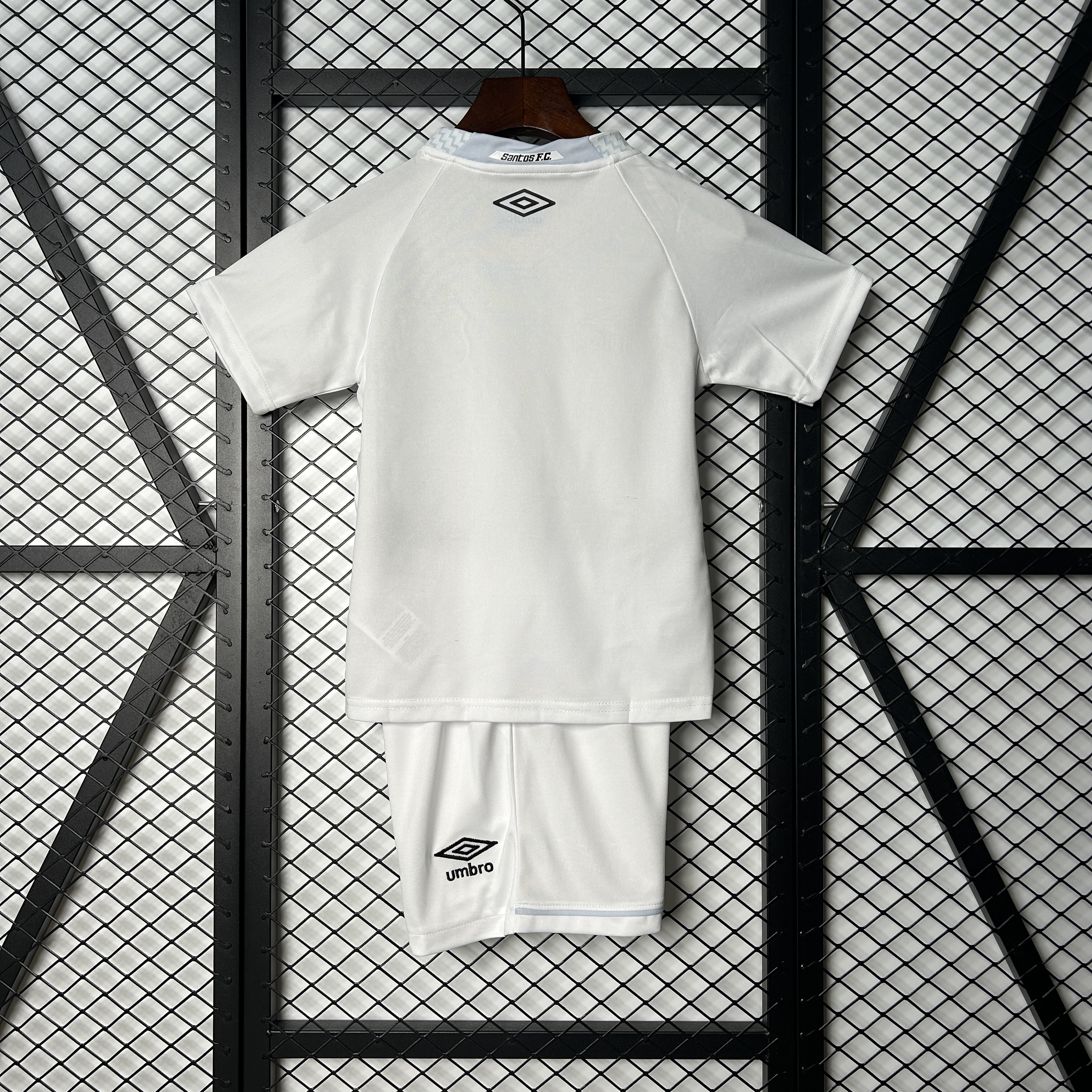 Kids Santos Home Kit 2025/26 Kids Santos Home Kit 2025/26 back view detail
