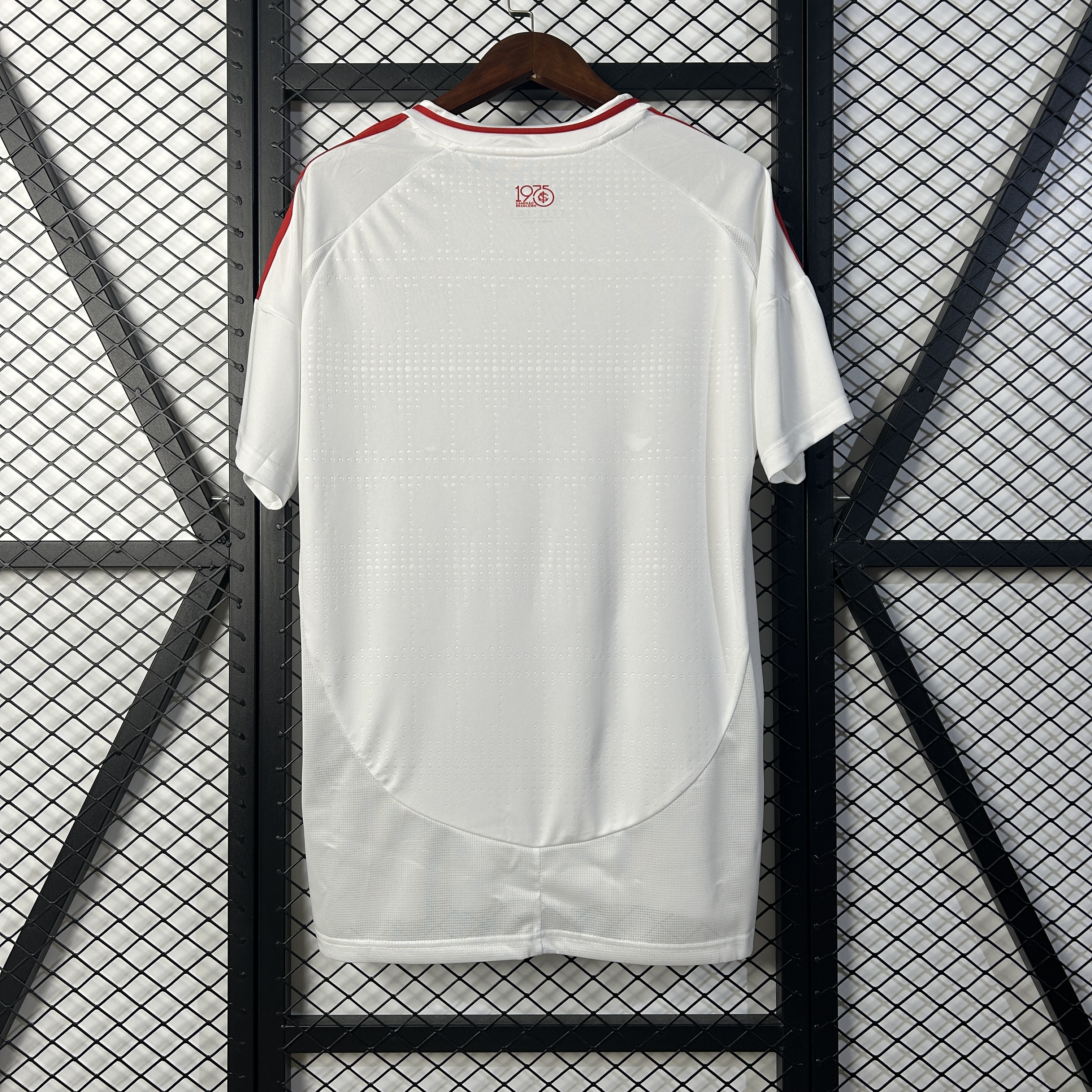 Mens Internacional Away Jersey 2025/26 Mens Internacional Away Jersey 2025/26 front view on display