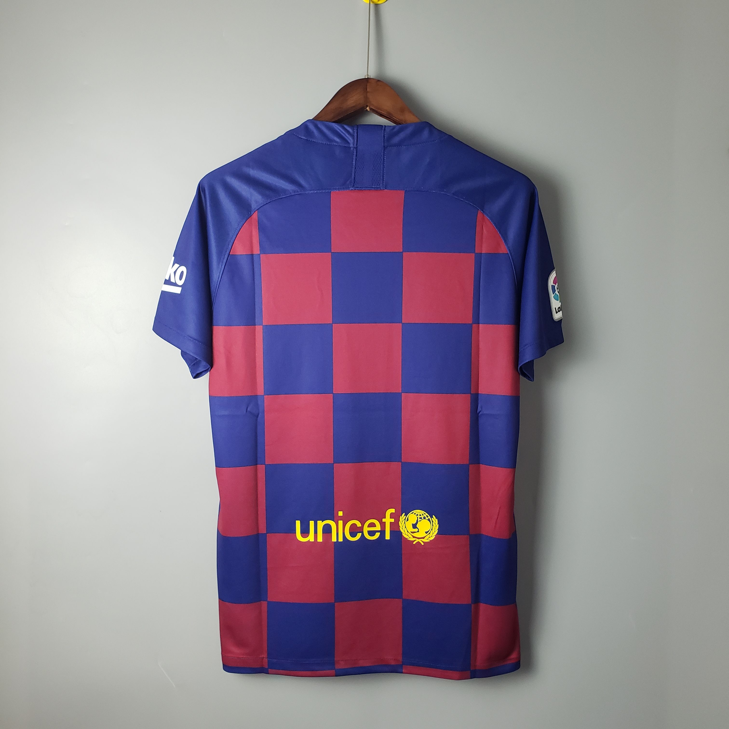Mens Barcelona Retro Home Jersey 2019/20 Mens Barcelona Retro Home Jersey 2019/20 rear view showing matching team styling