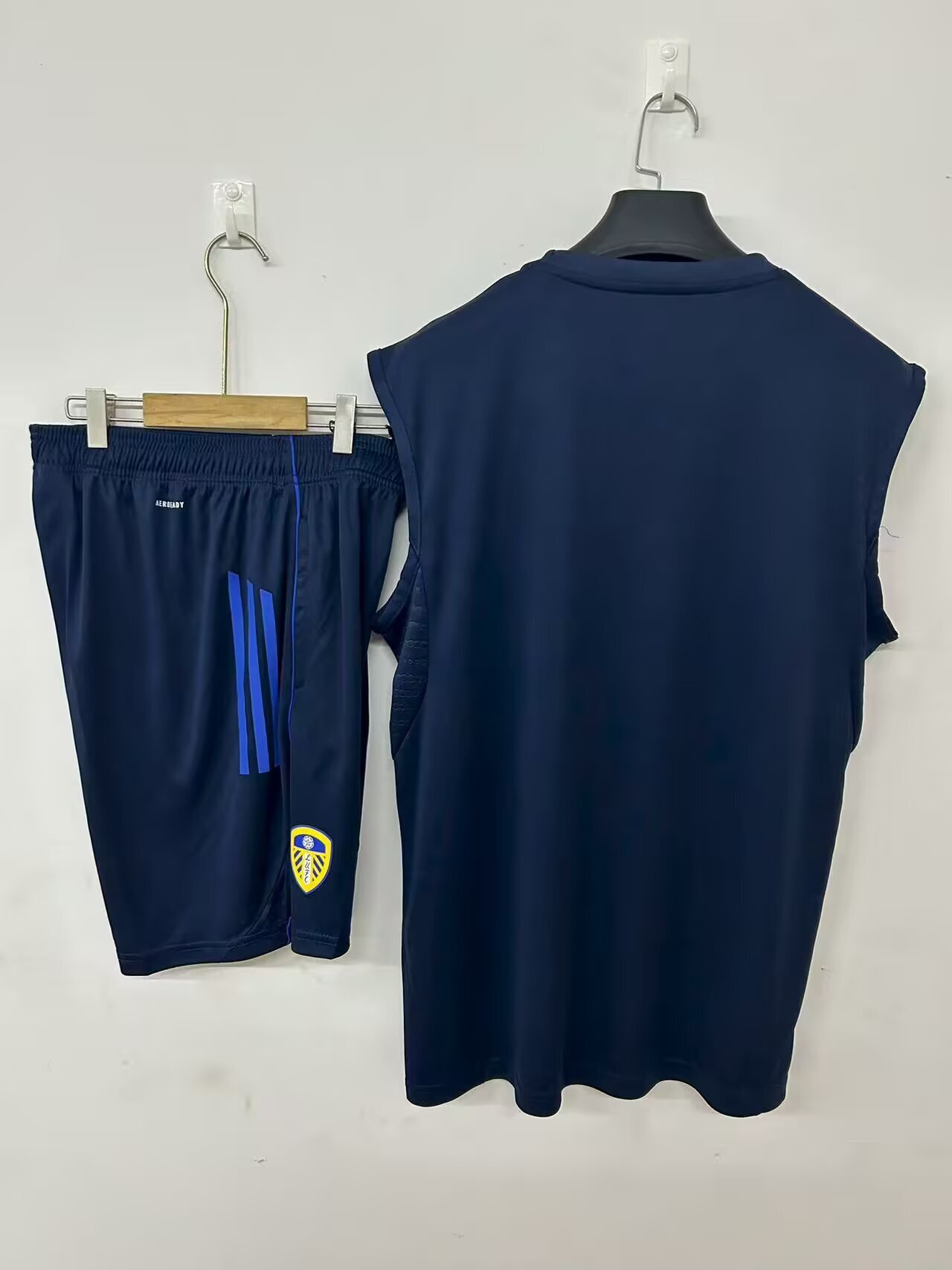 Mens Leeds United royal blue Training Kit 2025/26 Mens Leeds United royal blue Training Kit Kit 2025/26 back view detail