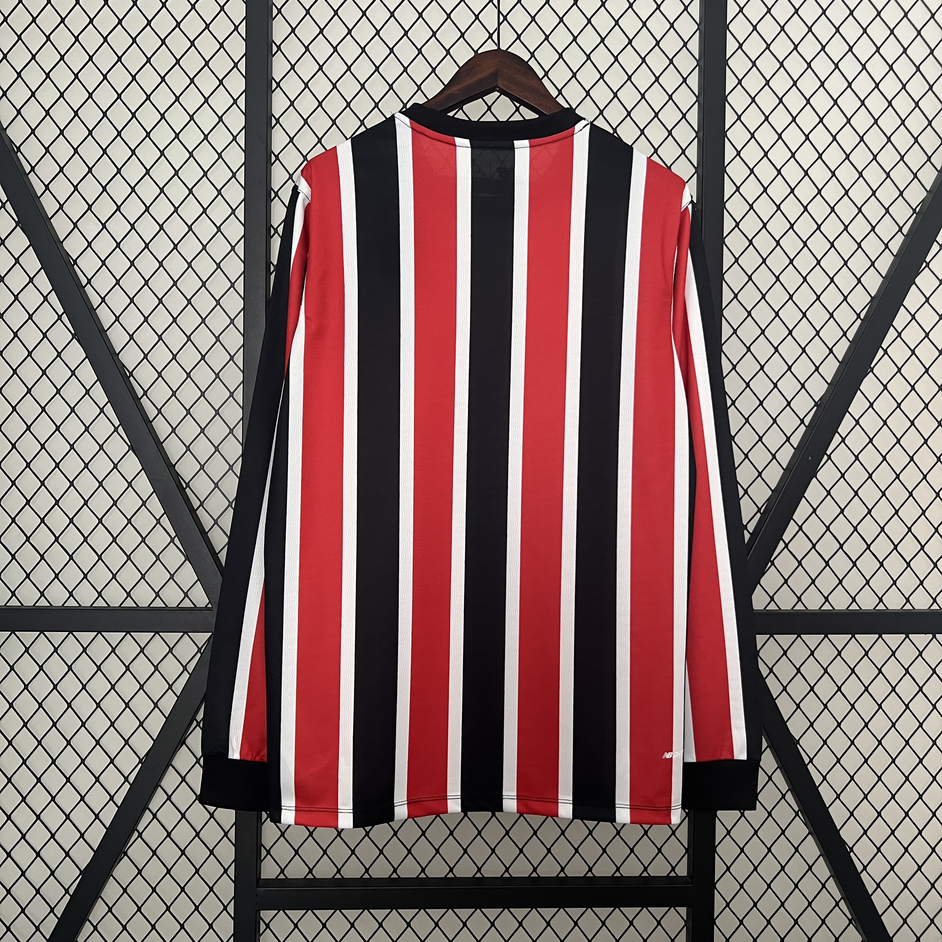Mens Sao Paulo Long Sleeve Away Jersey 2024/25 Mens Sao Paulo Long Sleeve Away Jersey 2024/25 back view detail
