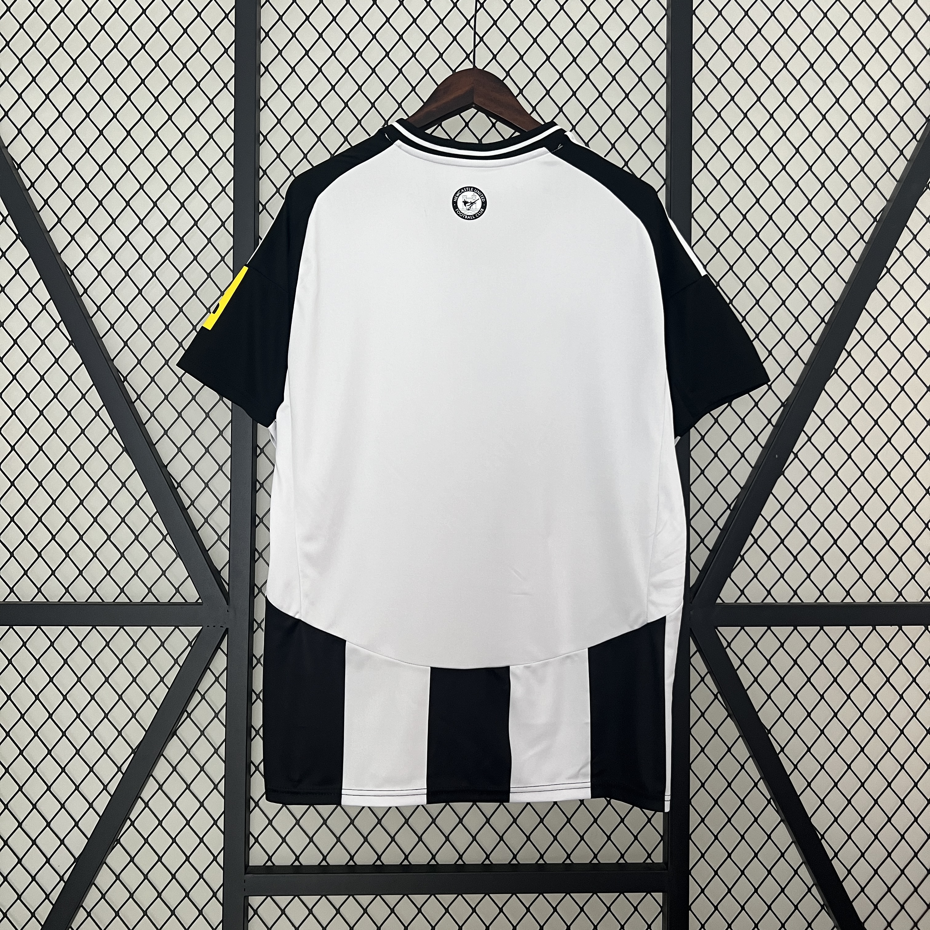 Mens Newcastle United Home Jersey 2024/25 Mens Newcastle United Home Jersey 2024/25 back view detail
