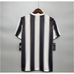Mens Juventus Retro Home Jersey 2010/11 back view detail