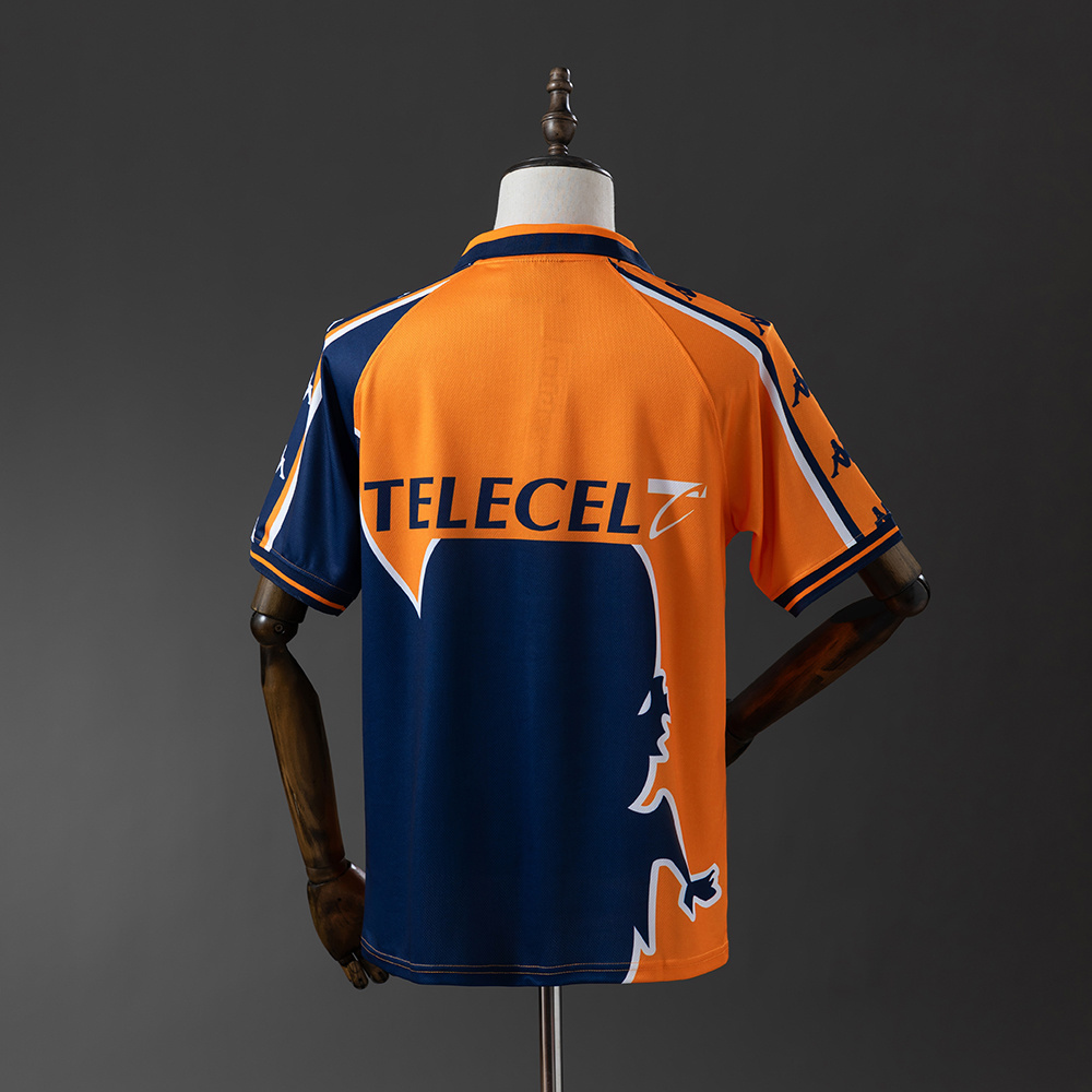 Mens Porto Retro Away Jersey 1997/99 Mens Porto Retro Away Jersey 1997/99 rear view showing matching team styling