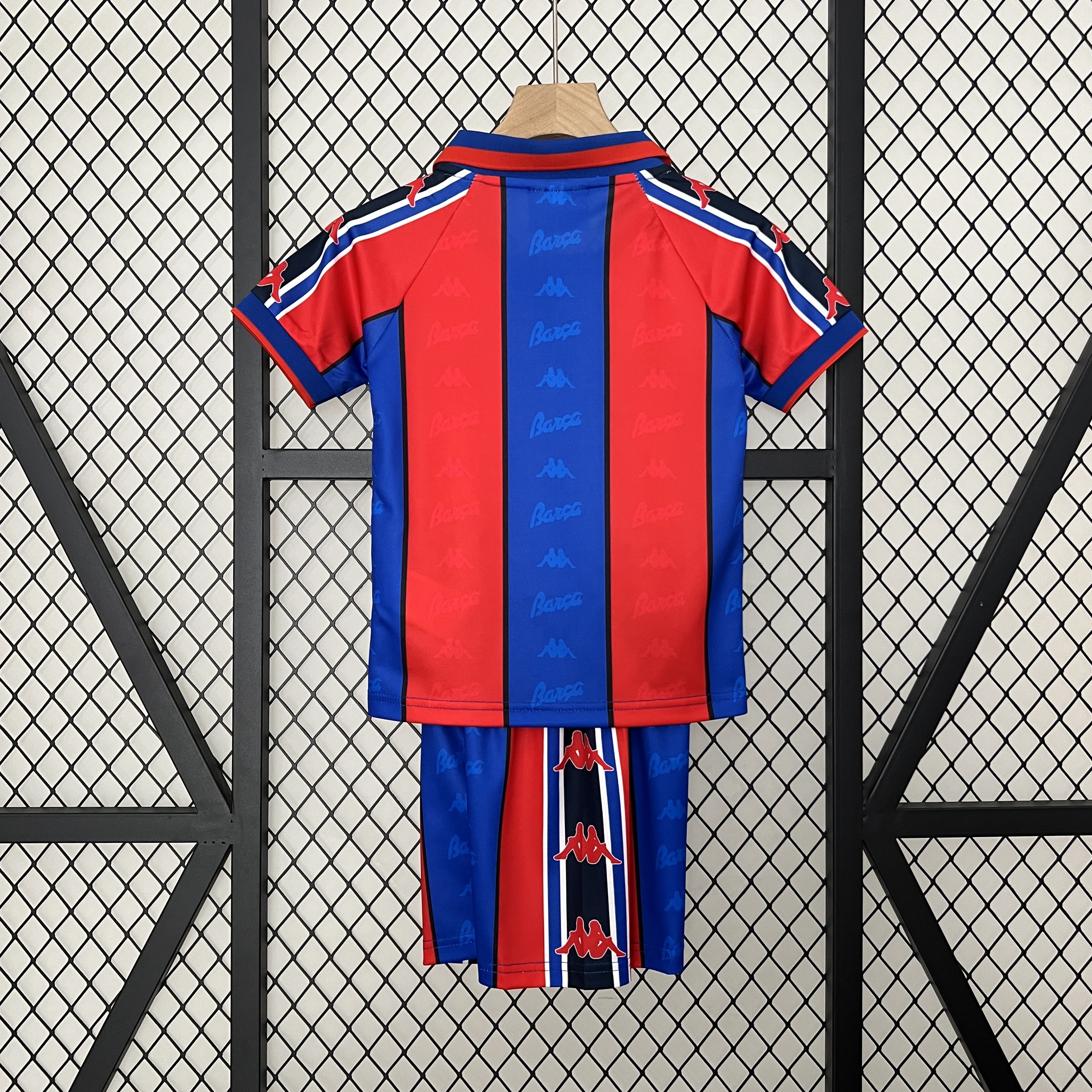 Kids Barcelona Retro Home Kit 1995/97 Kids Barcelona Retro Home Kit 1995/97 rear view of shirt and shorts