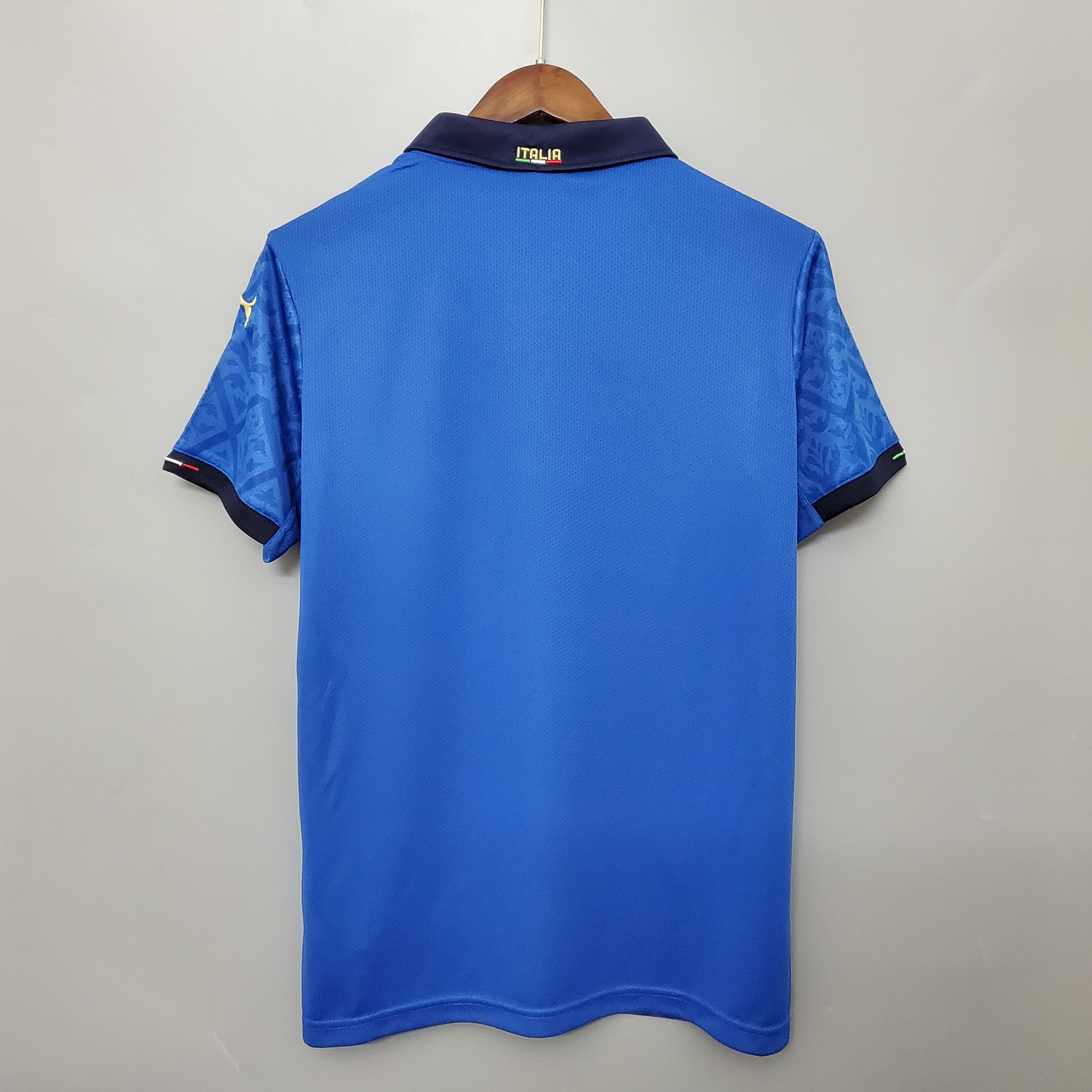 Mens Italy Retro Home Jersey 2020 Mens Italy Retro Home Jersey 2020 rear view showing authentic team styling