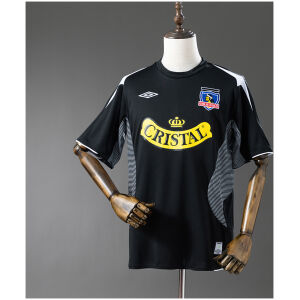 Mens Colo Colo Retro Away Jersey 2006/07 front view with pinstriped flanks