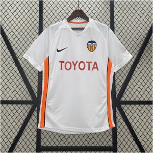Mens Valencia Main white Retro Jersey 2006/07 front view on display