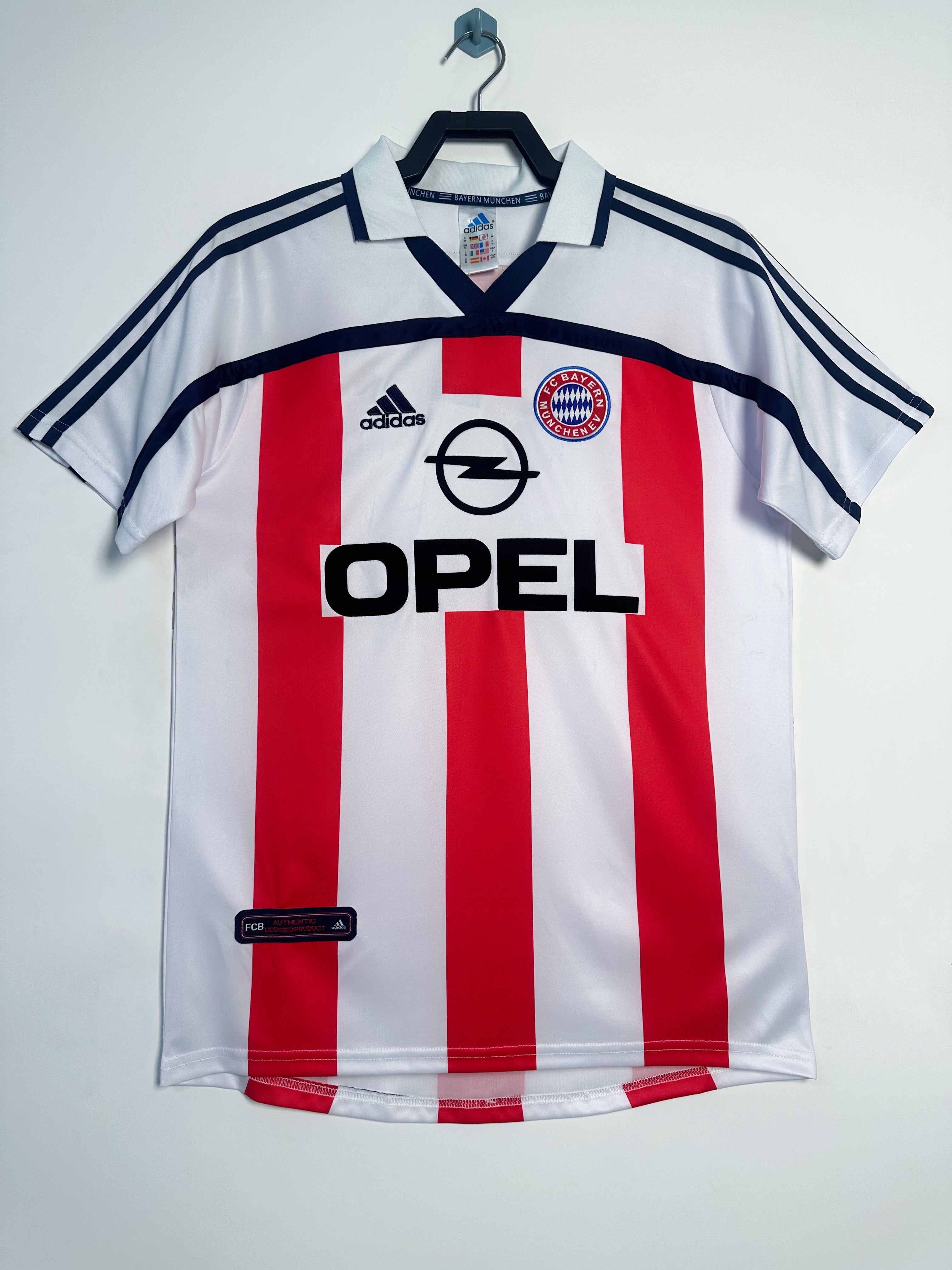 Mens Bayern Munich 00/02 Away Retro Shirt Mens Bayern Munich 00/02 Away Retro Shirt