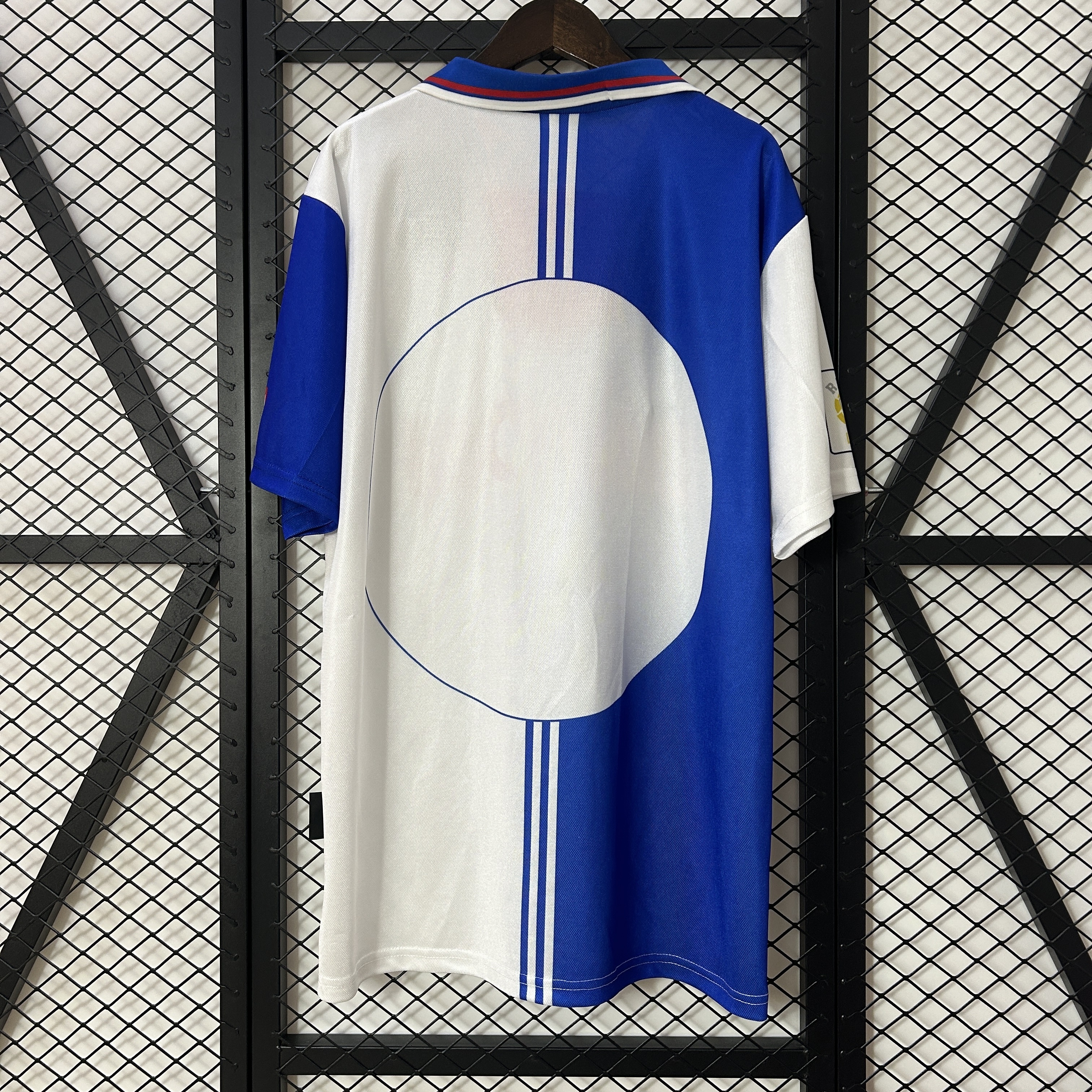 Mens Atletico Madrid Retro Third Jersey 1996/97 Mens Atletico Madrid Retro Third Jersey 1996/97 front view on display