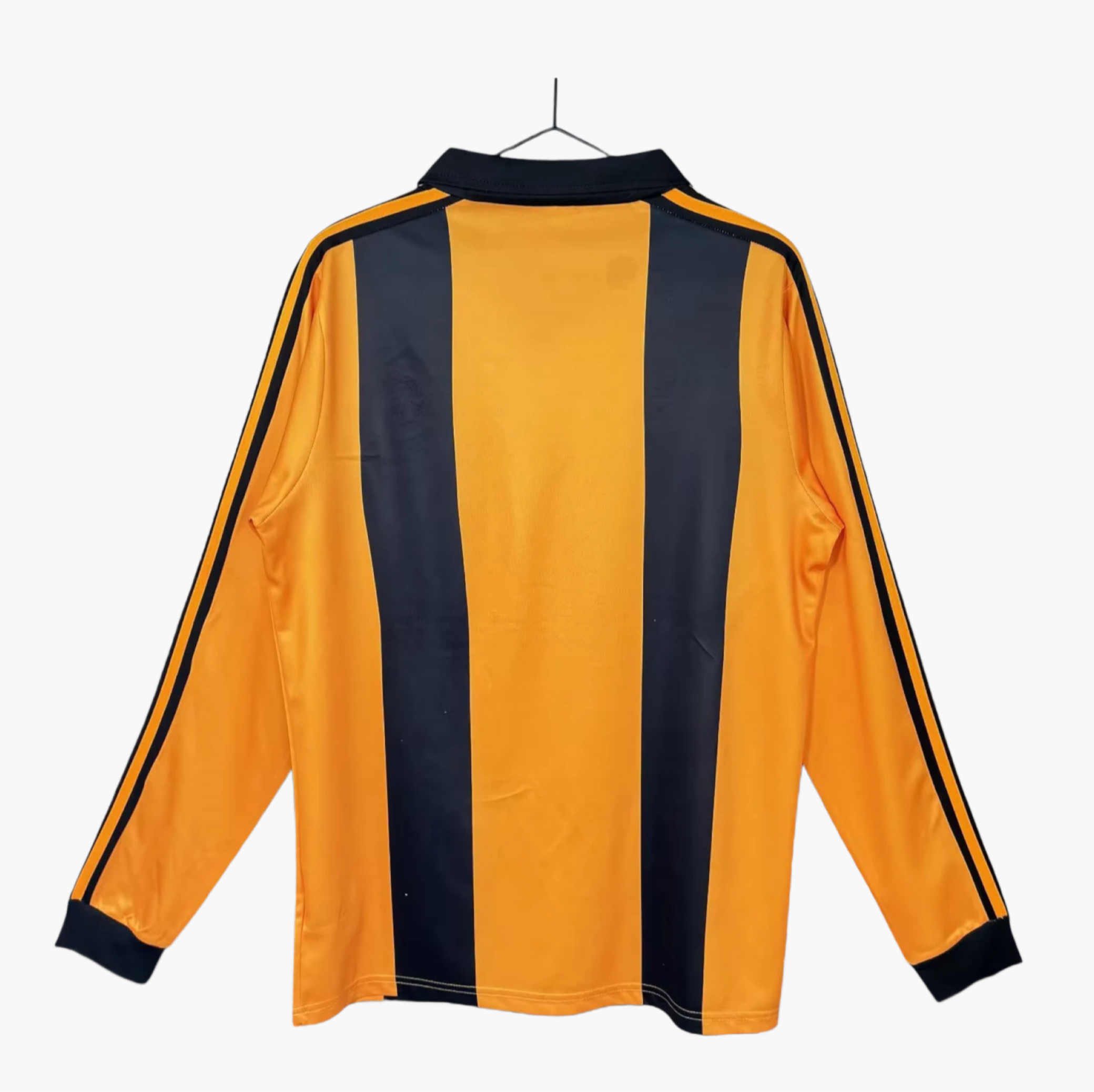 Mens Hull City Retro Long Sleeve Home Jersey 1981/82 Mens Hull City Retro Long Sleeve Home Jersey 1981/82 rear view showing authentic team styling