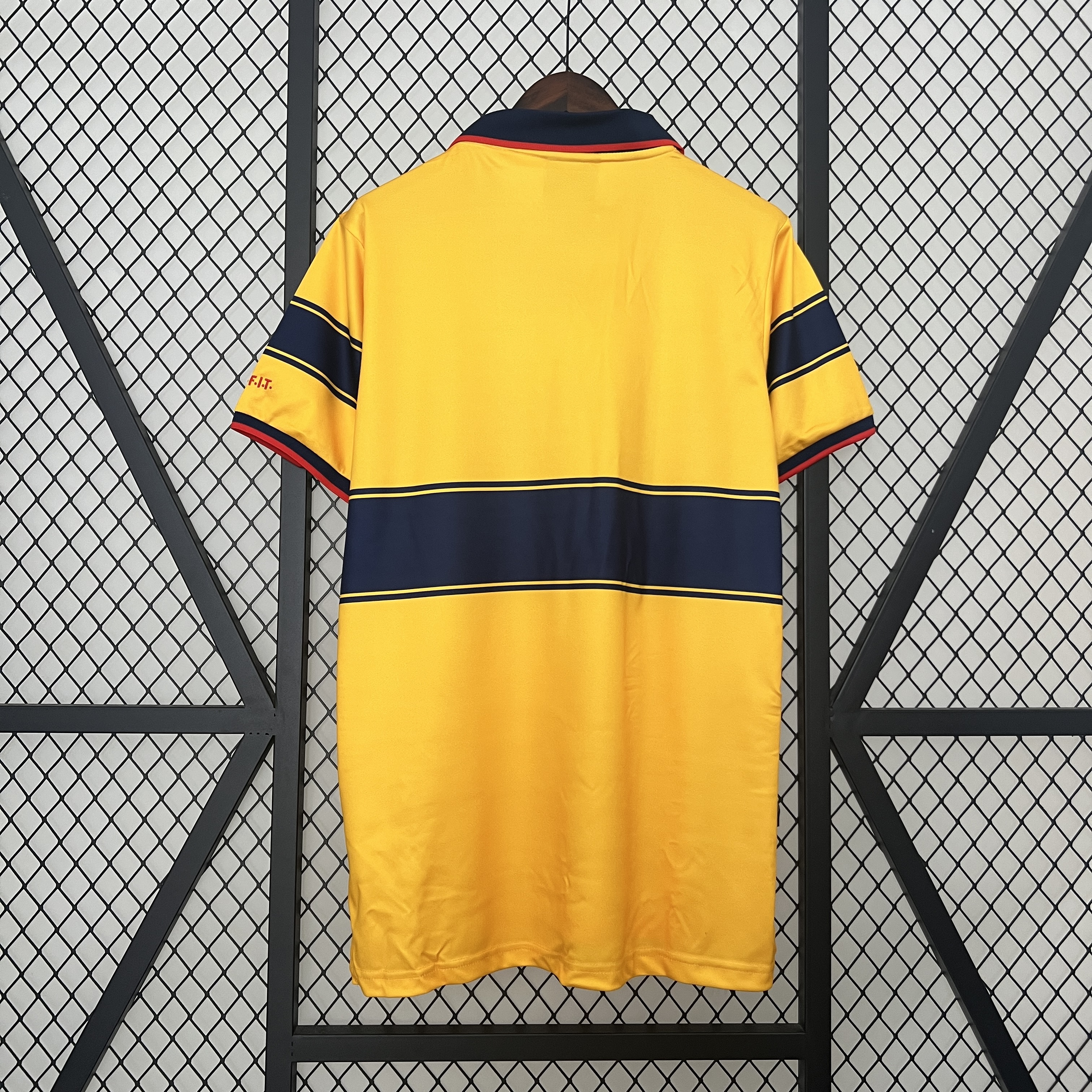 Mens Arsenal Retro Away Jersey 1997/99 Mens Arsenal Retro Away Jersey 1997/99 back view detail