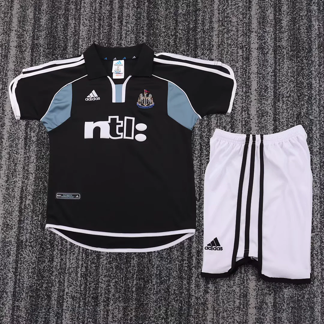 Kids Newcastle United Retro Away Kit 2000/01 Kids Newcastle United Retro Away Kit 2000/01 jersey and shorts set flat lay view