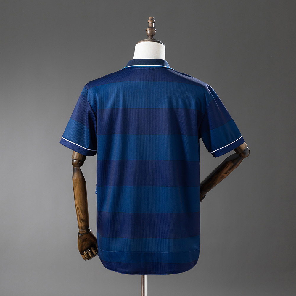 Mens Real Sociedad Retro Away Jersey 1999/00 Mens Real Sociedad Retro Away Jersey 1999/00 rear view showing authentic team styling