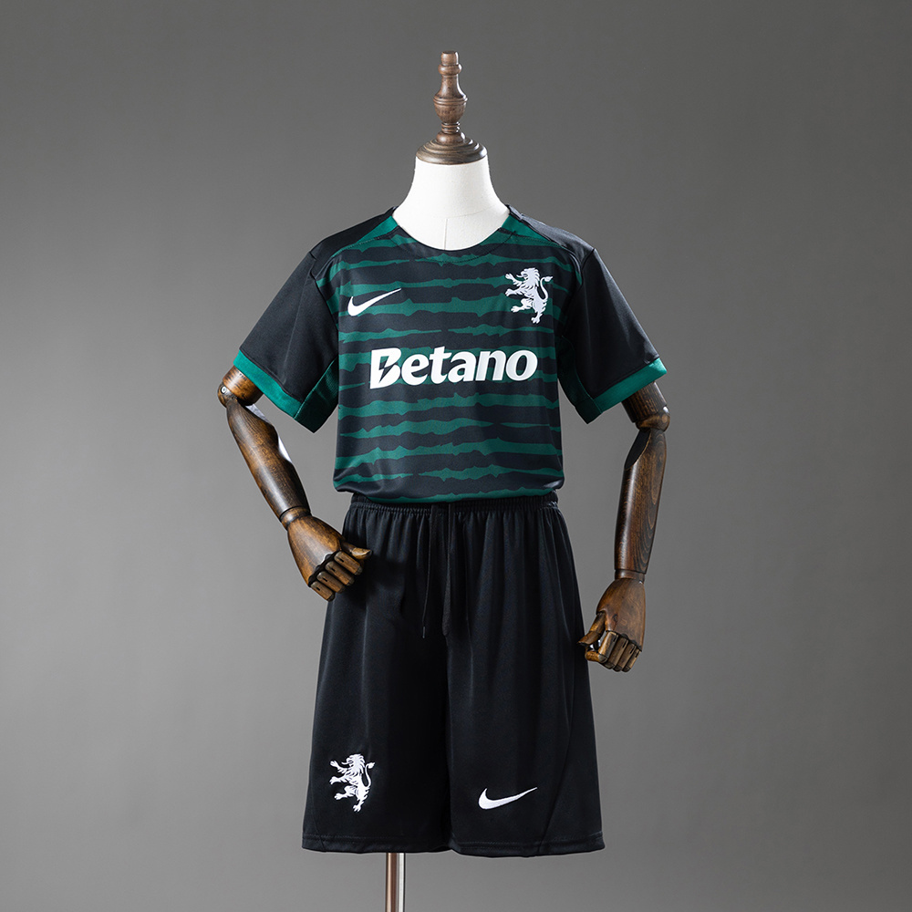 Kids Sporting CP Christmas Special Edition Kit 2025/26 Kids Sporting CP Christmas Special Edition Kit 2025/26 front view with matching shorts
