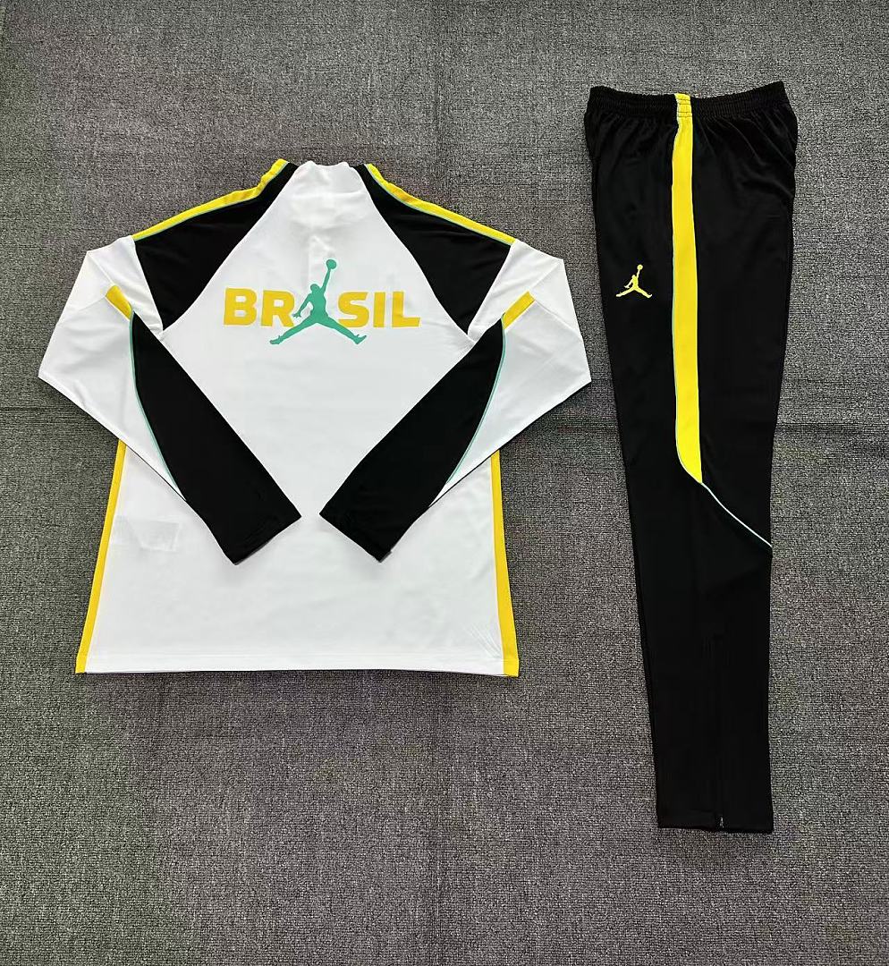 Kids Brazil Jordan Collaboration Half-zip White Training Kit Suit 2026 Kids Brazil Jordan Collaboration Half-zip White Training Kit Suit 2026 rear view of shirt and shorts