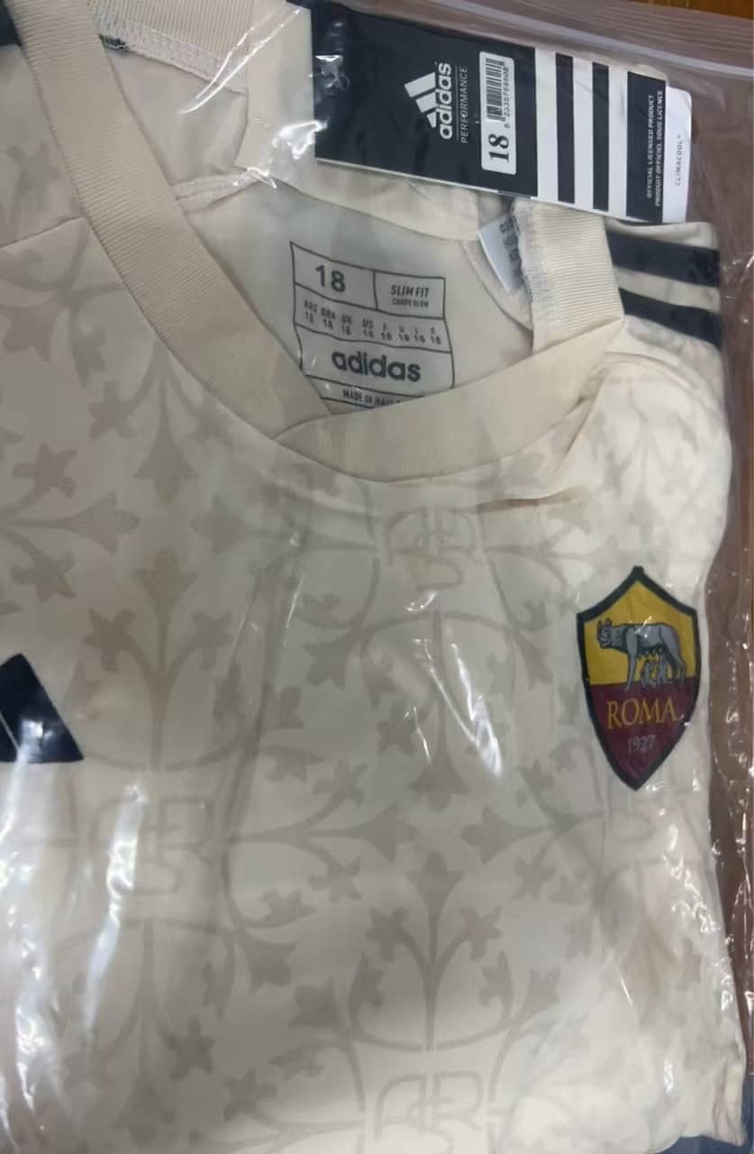 Click to view full screen Womens Colombia Away Jersey 2024 photo review